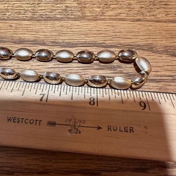 Vintage Gold Tone Necklace 18” - Picture 4 of 4